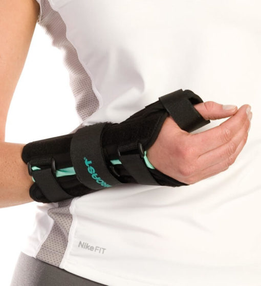 aircast-a2-wrist-brace-with-thumb-spica